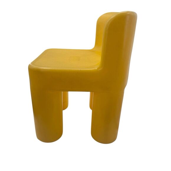 Vintage Little Tikes CHILD SIZE Yellow Chunky Chair Sturdy Plastic Made In USA - Picture 8 of 16